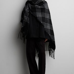 PLAID SHAWL